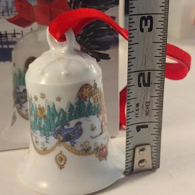 Collection of Vintage Hutschenreuther Weihnachtsglocke Porcelain Bells