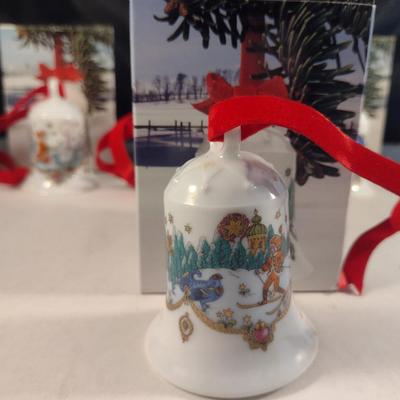 Collection of Vintage Hutschenreuther Weihnachtsglocke Porcelain Bells