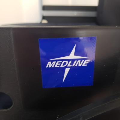 Medline Wheelchair (BR1-KD)