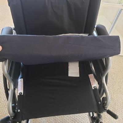 Medline Wheelchair (BR1-KD)