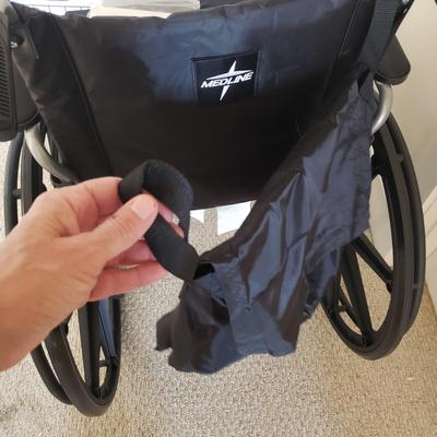 Medline Wheelchair (BR1-KD)