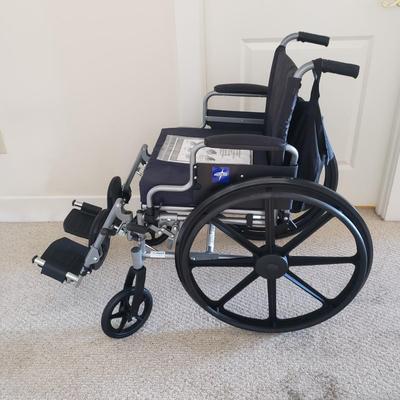 Medline Wheelchair (BR1-KD)