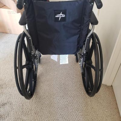 Medline Wheelchair (BR1-KD)