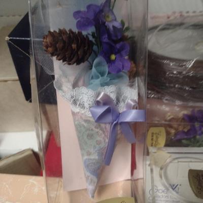 Collection of Miscellaneous Small Collectables and Accessories