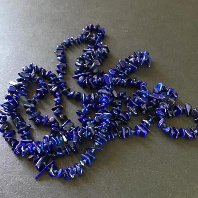 Beautiful vintage lapis lazuli chip gemstone necklace, long layering