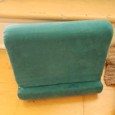 Get Comfy While Reading!! (D-KD)