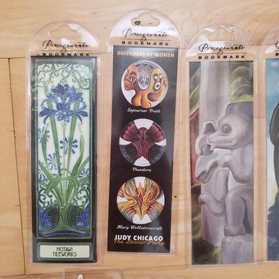 Get Comfy While Reading!! (D-KD)