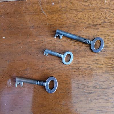 Large Wooden Georgian Breakfront Cabinet (LR-EL)