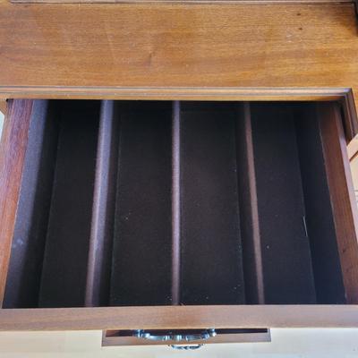 Large Wooden Georgian Breakfront Cabinet (LR-EL)