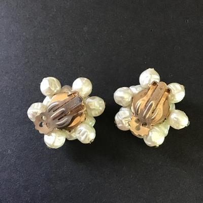 Vintage Judy Lee faux pearl clip on earrings