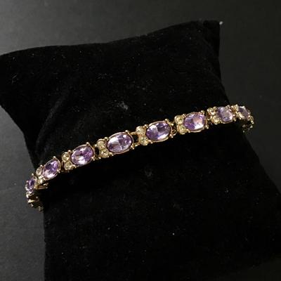 Gorgeous, violet, purple rhinestone tennis bracelet very nice beautiful