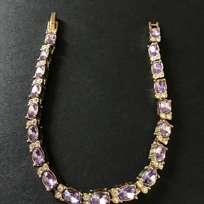 Gorgeous, violet, purple rhinestone tennis bracelet very nice beautiful