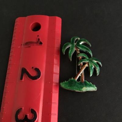 Vintage 1940’s enabled palm tree pin