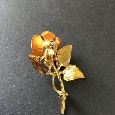 Beautiful, vintage copper colored rose, gold, toned brooch