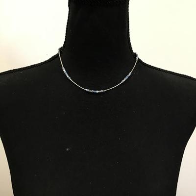 New with tags Liz Claiborne necklace. Very nice.