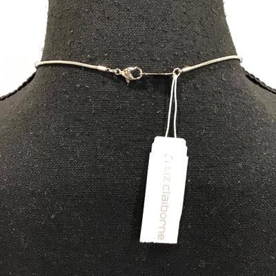 New with tags Liz Claiborne necklace. Very nice.