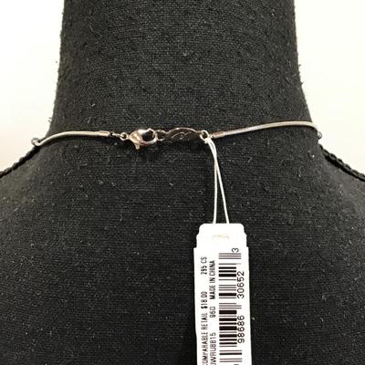 New with tags Liz Claiborne necklace. Very nice.