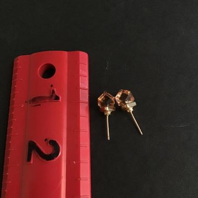 Pretty stud earrings