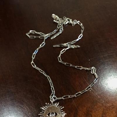 Marked unwritten very nice necklace good quality