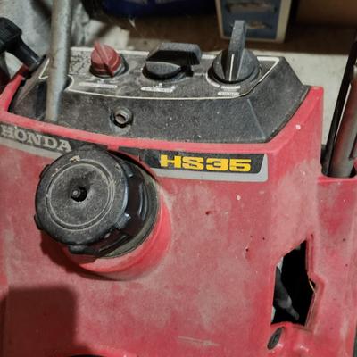 honda HS35 Snow Thrower Has Compression No gas ,Did not try to start