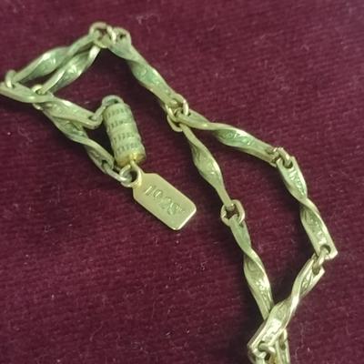 Collection of Magnifying Glass Pendant Necklaces (#16)