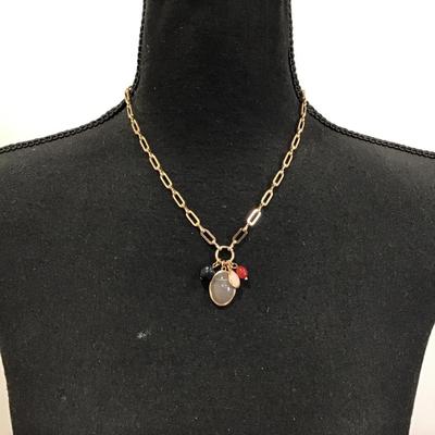Beautiful Ann Taylor factory necklace. Very nice.