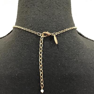 Gorgeous Ann Taylor factory, crystal rhinestone flower necklace very nice very beautiful
