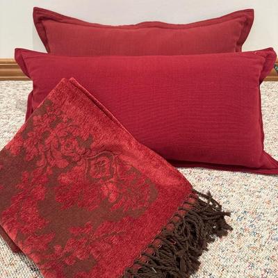 Pair of Ralph Lauren decorative pillows