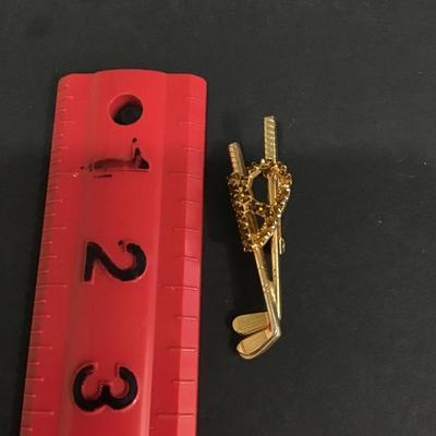 Cute gold tone golf club brooch