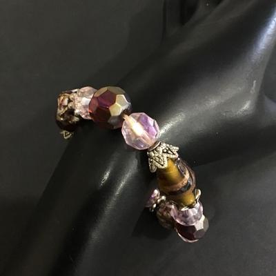 Beautiful art glass and Cloisonne stretch bracelet