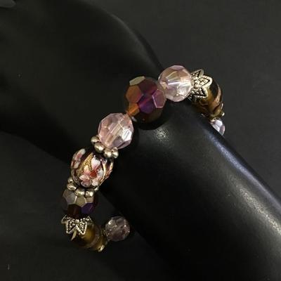 Beautiful art glass and Cloisonne stretch bracelet