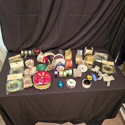 Christmas Bows, Bags & Decorating Items (GB1-JS)