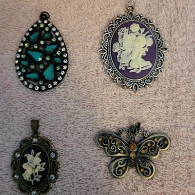 PENDANTS