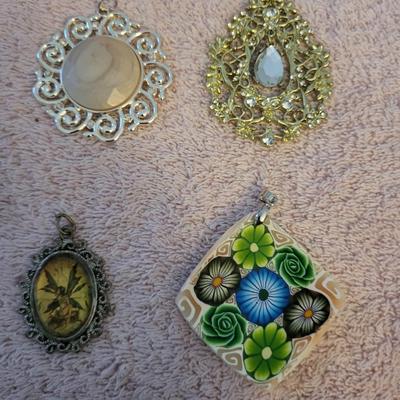 PENDANTS