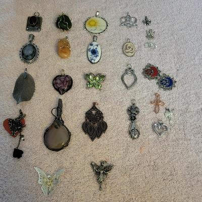 WIDE VARIETY OF PENDANTS