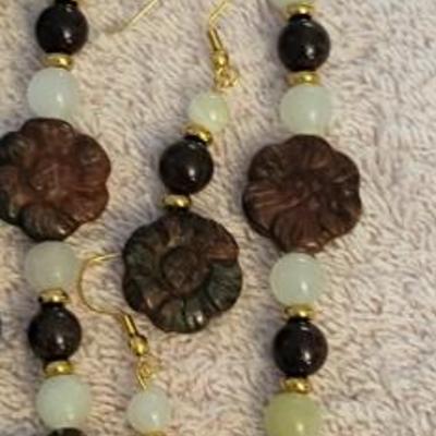 MATCHING EARRINGS AND NECKLACE SETS