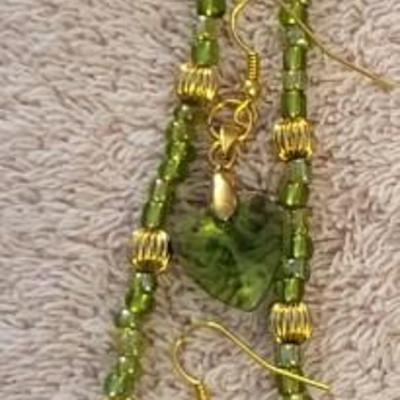 NECKLACES, BRACELETS AND EARRINGS