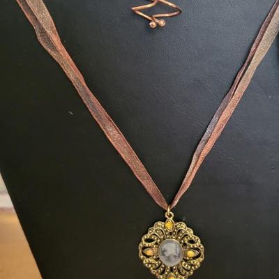 CASUAL JEWELRY