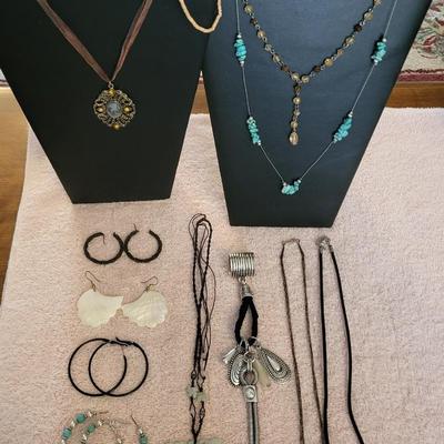 CASUAL JEWELRY