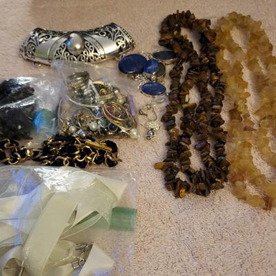 JEWELRY MAKING OR CRAFT PIECES