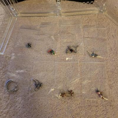 EARRINGS AND HOLDER