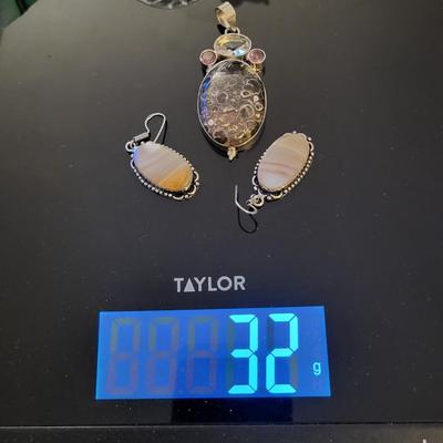 STERLING SILVER PENDANT AND EARRINGS 32g