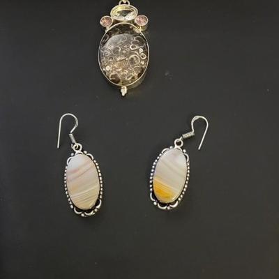 STERLING SILVER PENDANT AND EARRINGS 32g