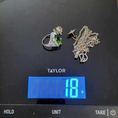 STERLING SILVER NECKLACES, EARRINGS AND A SIZE 8 RING 18g