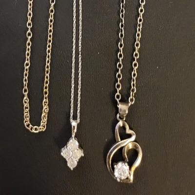 STERLING SILVER NECKLACES, EARRINGS AND A SIZE 8 RING 18g