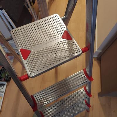 Ladders, Tools & Hardware (LE-BBL)