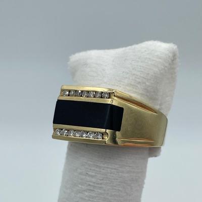 14K Gold and Onyx Men’s Ring