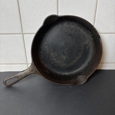 Lot 217: Three Griswold Cast Iron Pans