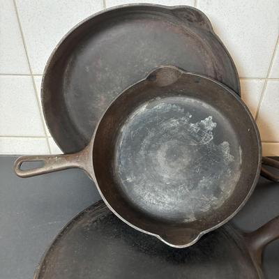 Lot 218: Griswold Pans