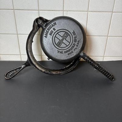 Lot 219: Vintage Griswold No. 8 Cast Iron Waffle Maker w/Base No. 8